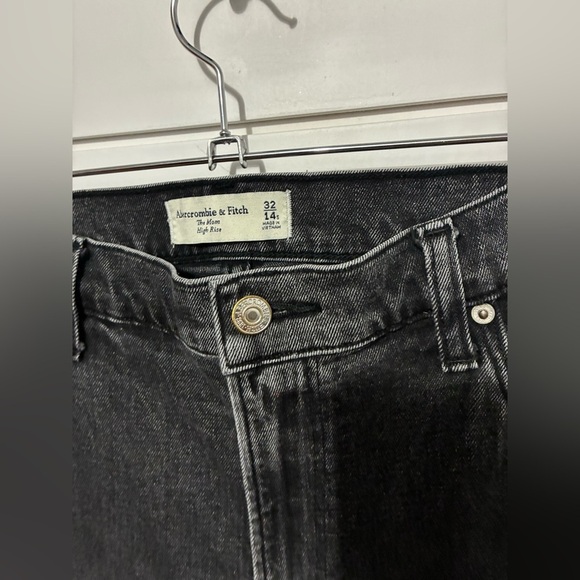 Abercrombie and Fitch the mom high Rise size 32/14S - Picture 12 of 14